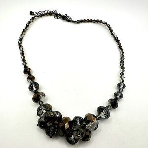 Stunning faceted black/dark gray crystal beaded necklace!‎